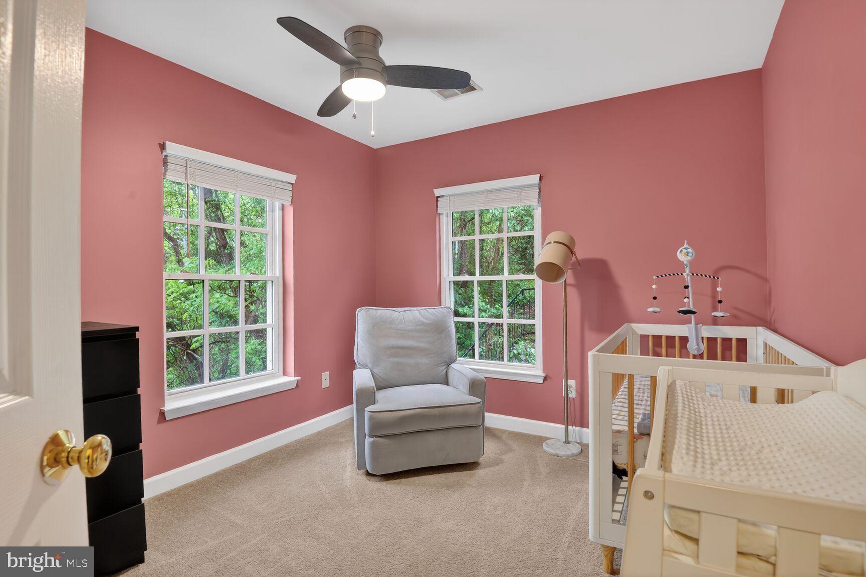 300 Center Lane Occoquan, VA 22125 - Photo 19 of 50 a living room with furniture and a window