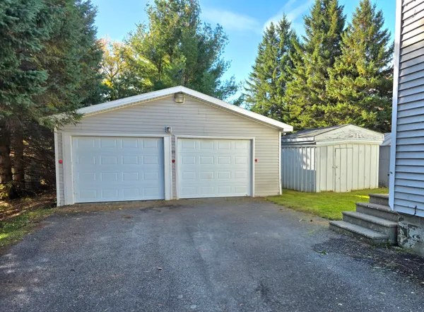 $189,900 | 39 Washington Street, Caribou, ME 04736