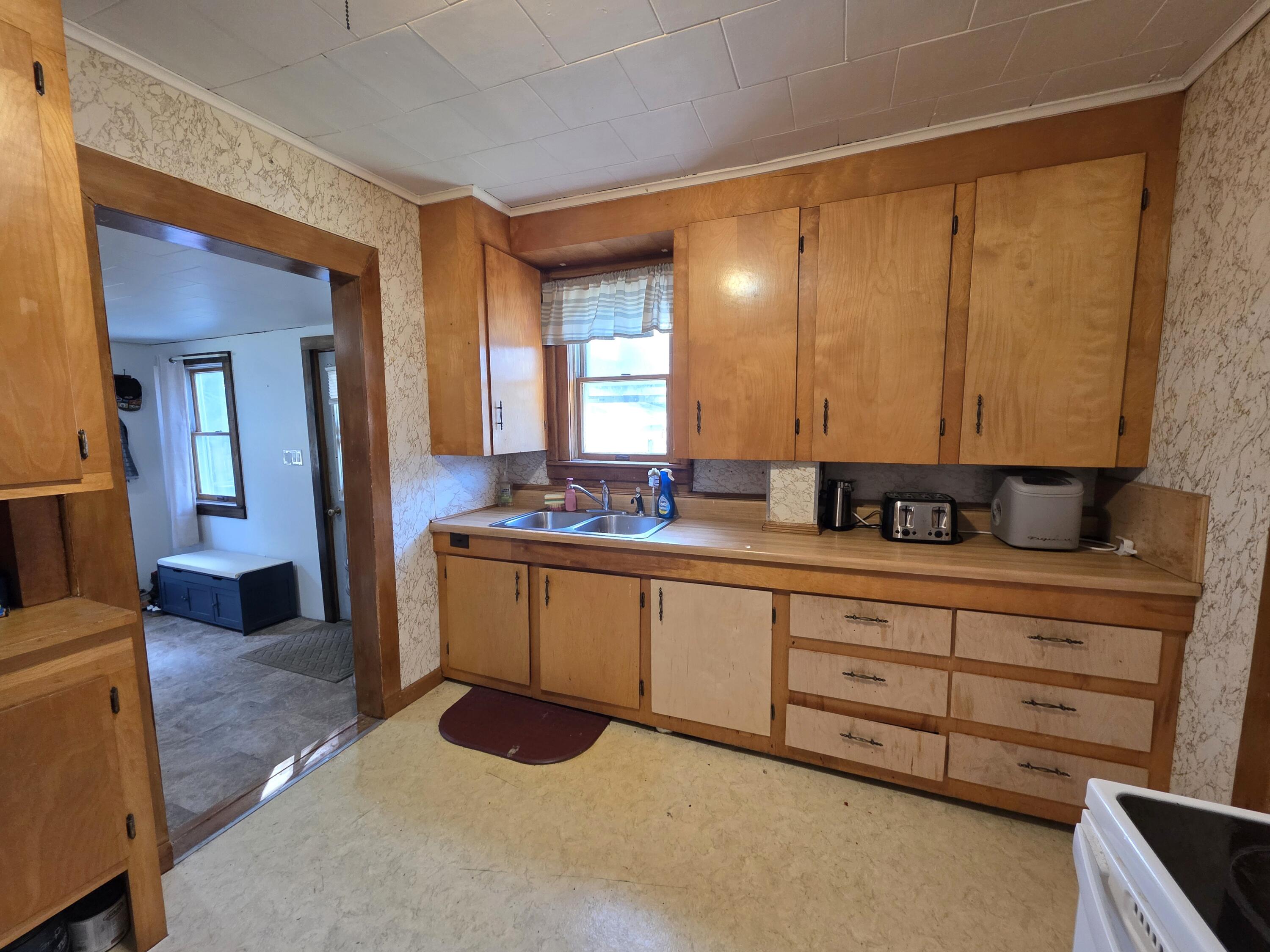 39 Washington Street Caribou, ME 04736 - Photo 19 of 33 20251011_100504