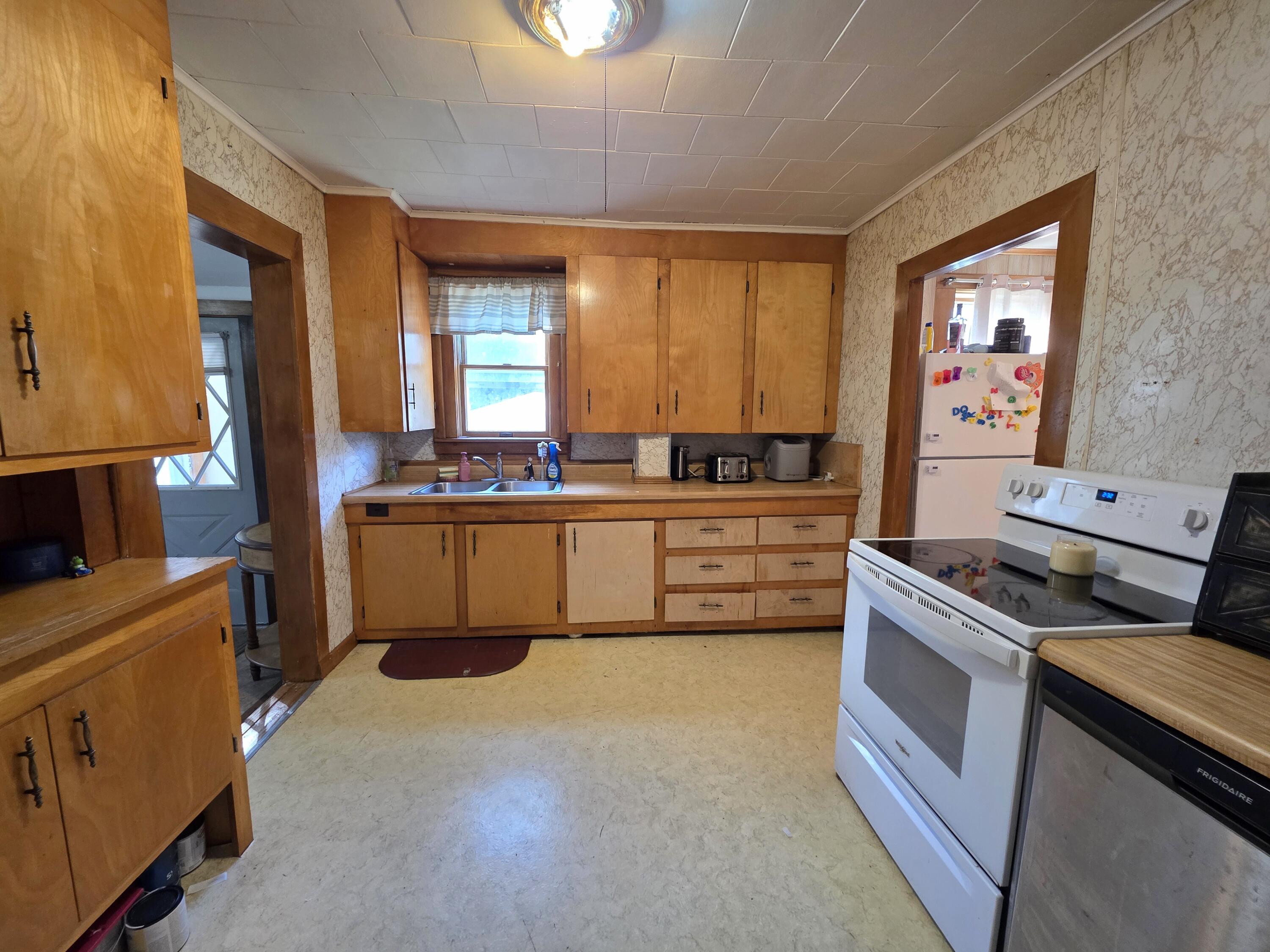 39 Washington Street Caribou, ME 04736 - Photo 21 of 33 20251011_100458