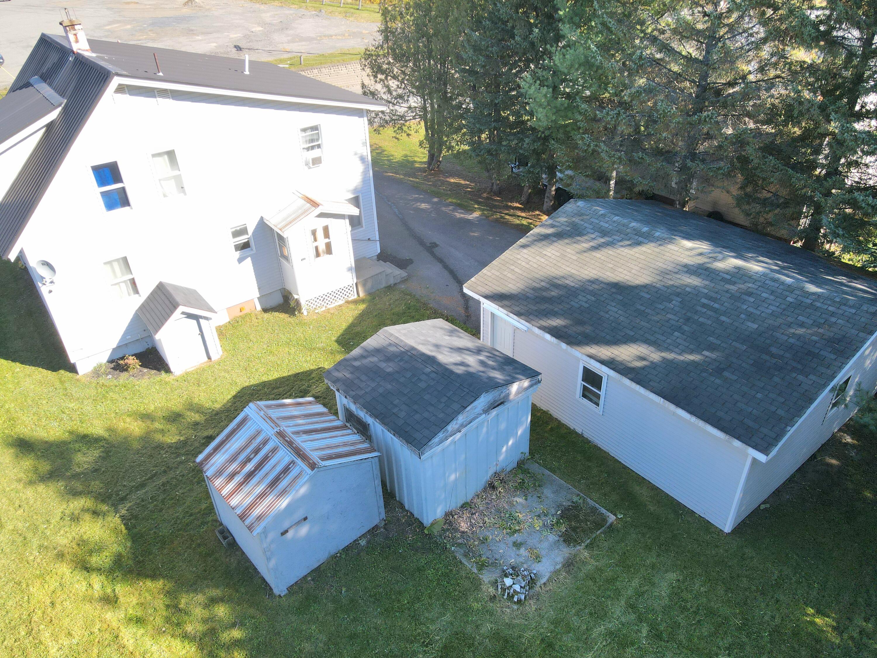 39 Washington Street Caribou, ME 04736 - Photo 7 of 33 dji_fly_20251011_103812_6_1760200207118_