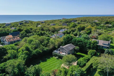 $3,950,000 | 28 Ditch Plains Road, Montauk, NY 11954