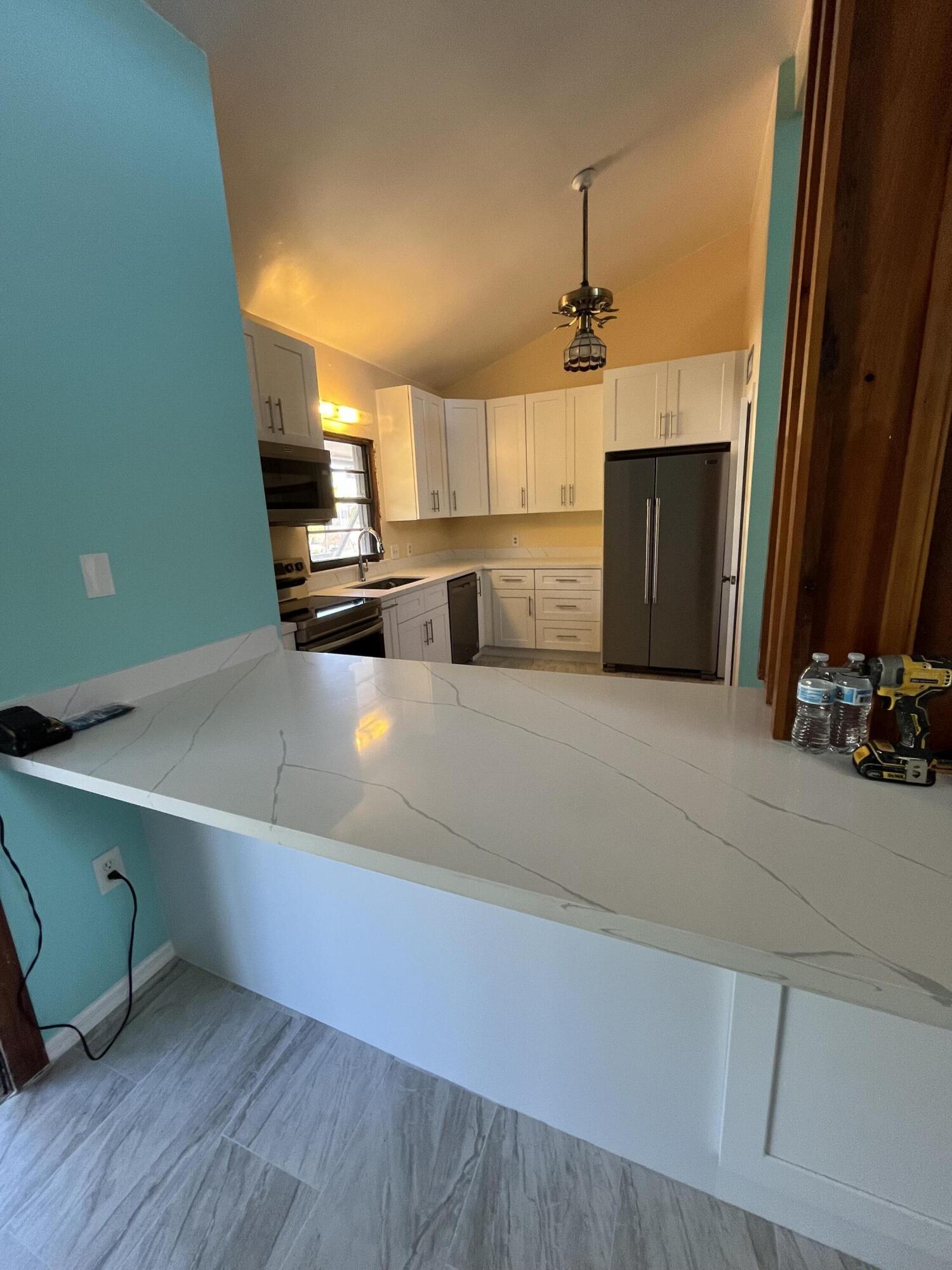 100 3rd Lane Key Largo, FL 33037 - Photo 5 of 18 100kitchen2