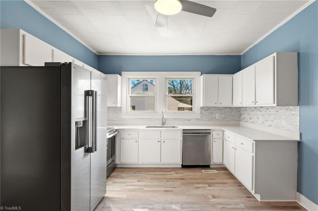 2722 Darrow Road Walkertown, NC 27051 - Photo 12 of 34