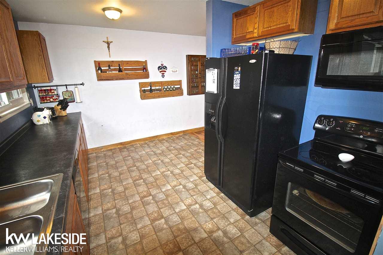 3275 John R Road Rochester, MI 48307 - Photo 7 of 16 31333231-6.JPG