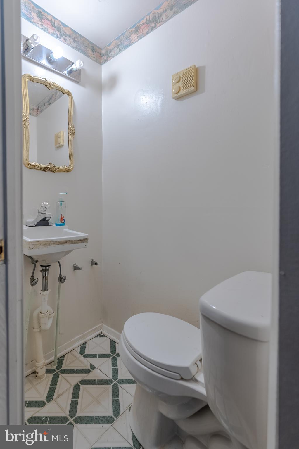 1117 Pelhamwood Road Baltimore, MD 21234 - Photo 10 of 19 Gallery Image 10