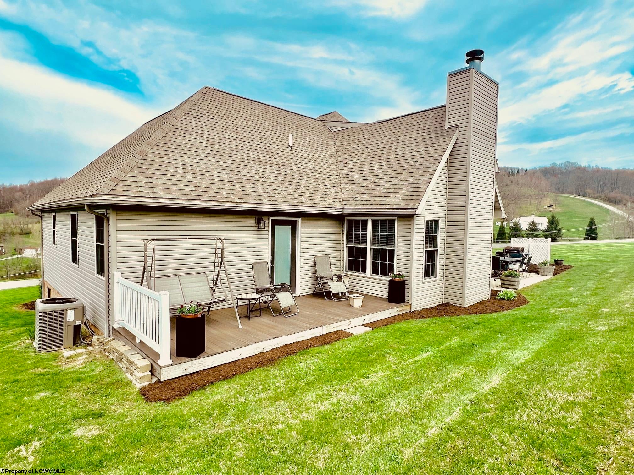 81 Cortland Road Bridgeport, WV 26330 - Photo 6 of 27 Gallery Image 6
