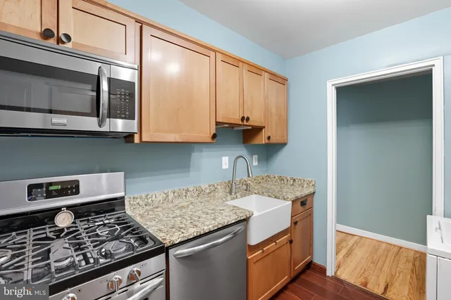$1,900 | 2302 Colston Drive, Unit 104, Silver Spring, MD 20910