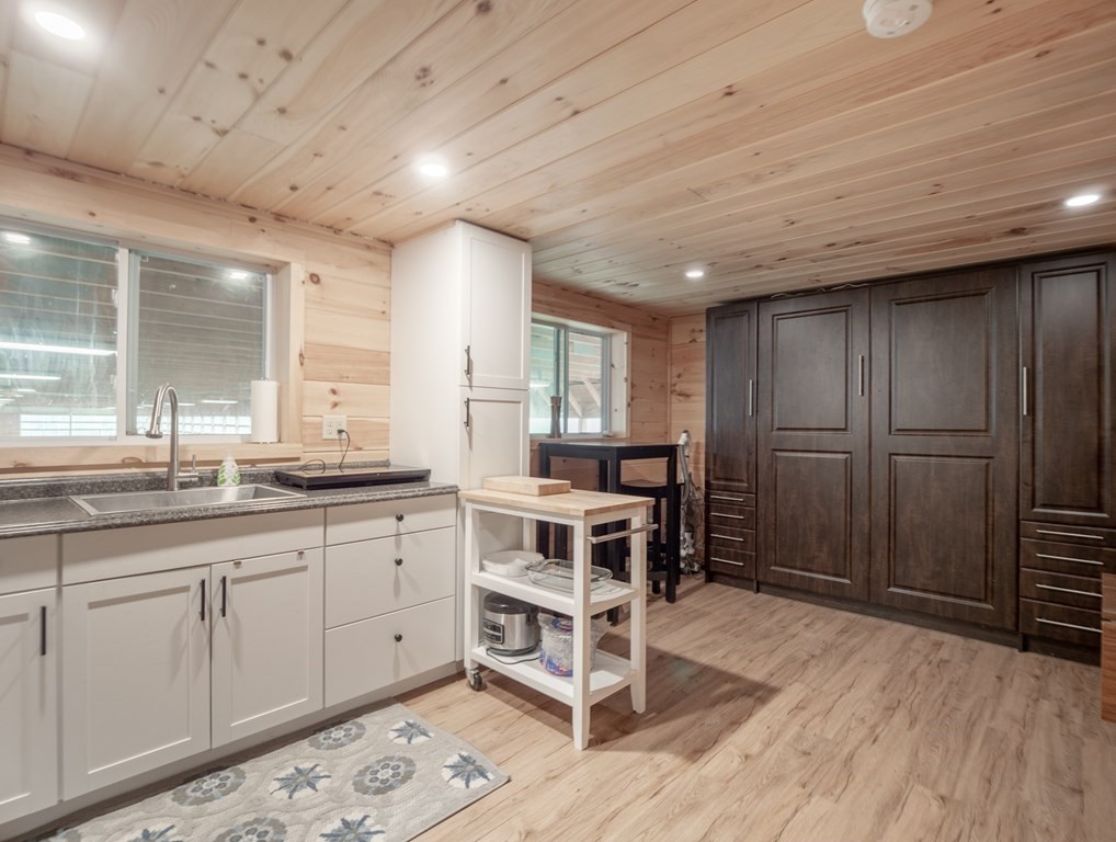 960 Briar Hill Road Hopkinton, NH 03229 - Photo 39 of 42 Gallery Image 39