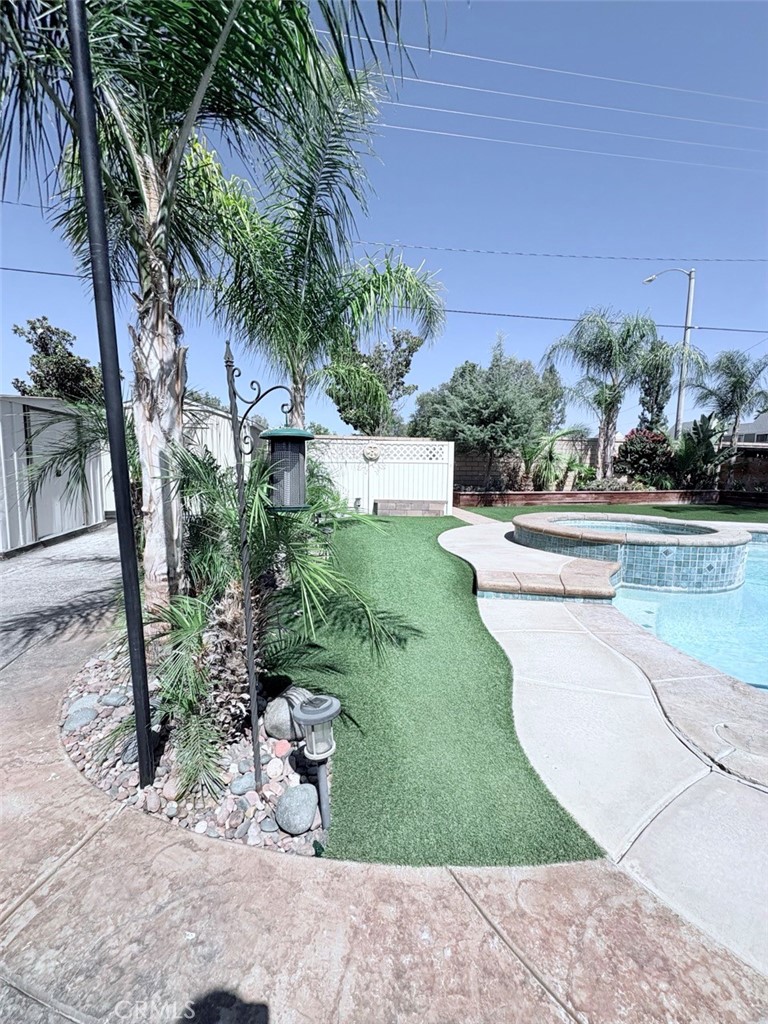 924 Aria Road Hemet, CA 92543 - Photo 9 of 40