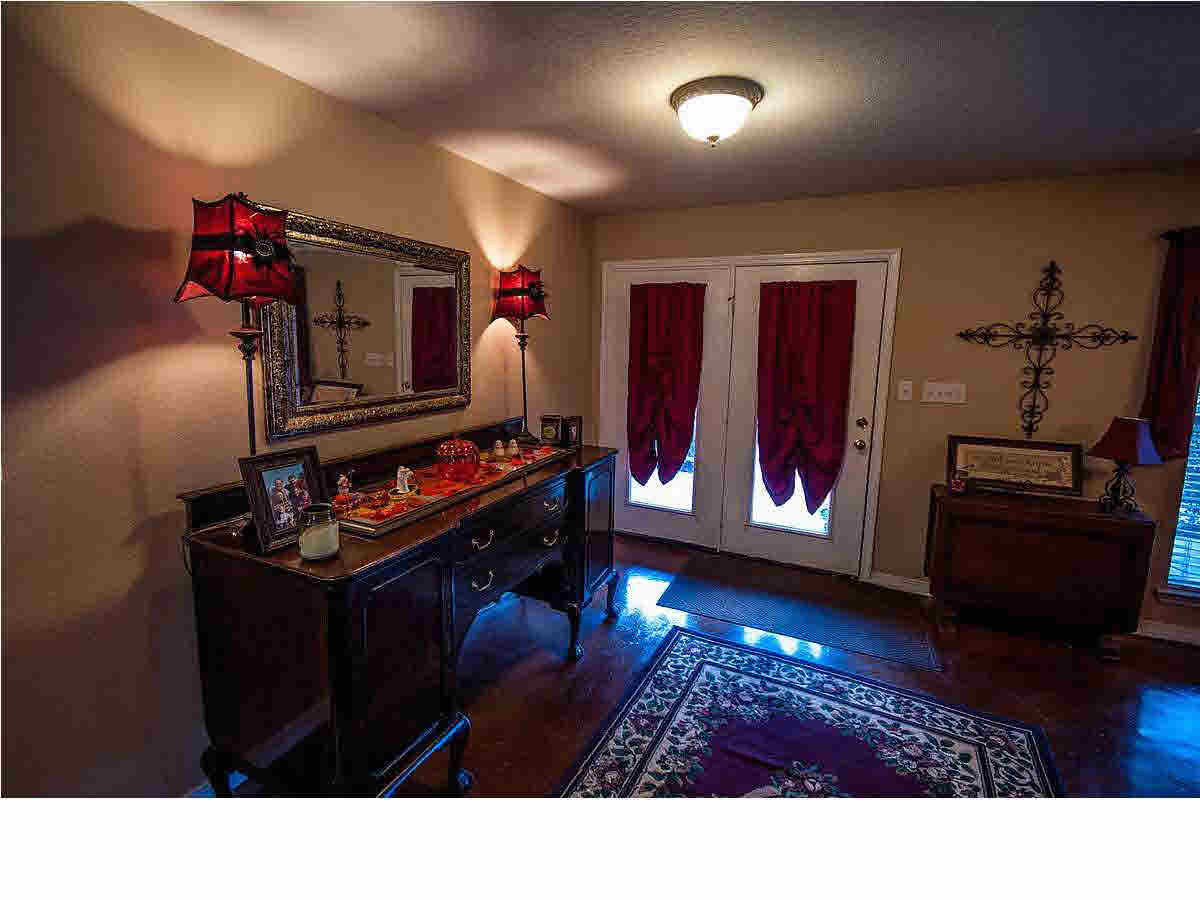 656 Trickham Bridge Road Brandon, MS 39042 - Photo 5 of 28 Formal entryway