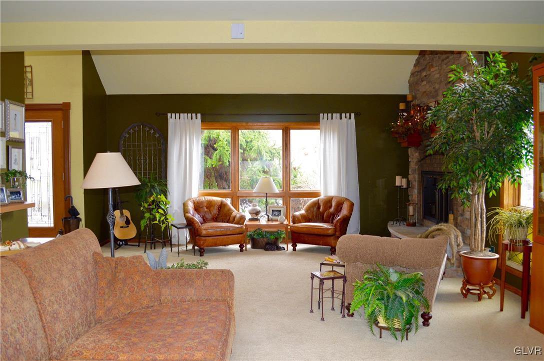 4074 Fawn Trail Road Allentown, PA 18104 - Photo 3 of 45 Gallery Image 3