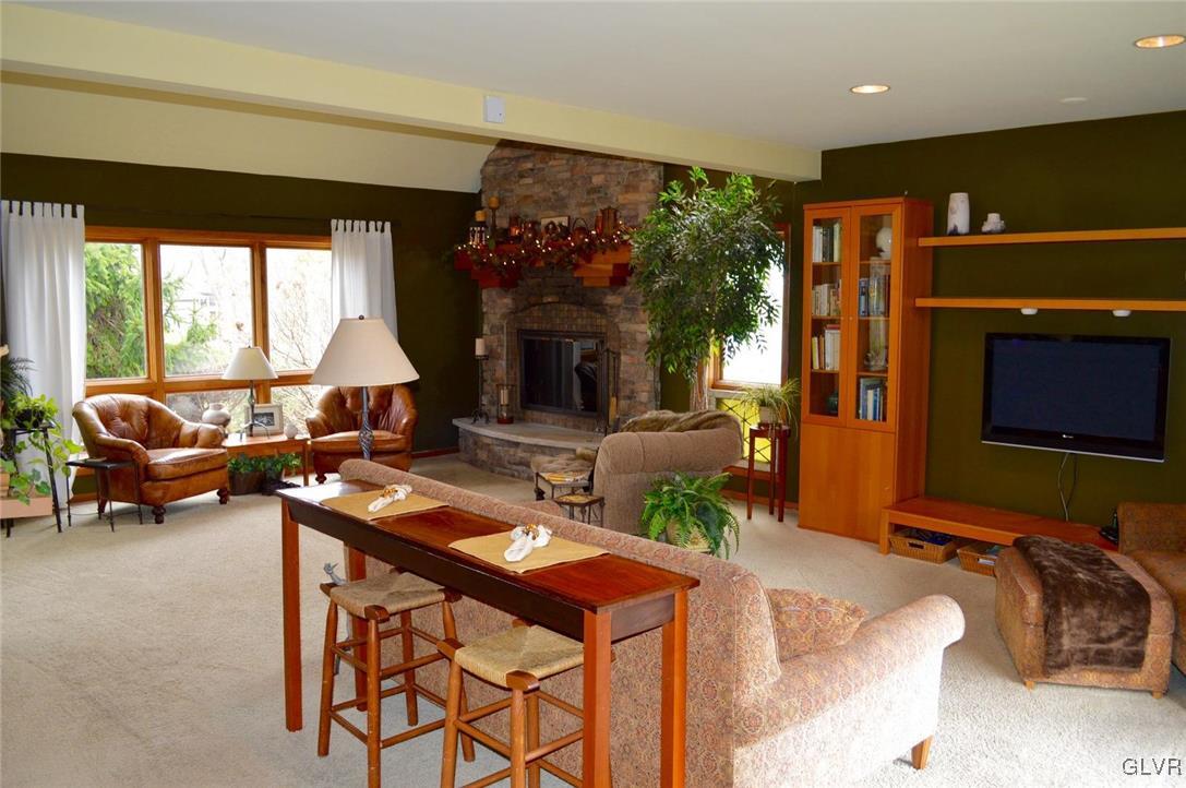 4074 Fawn Trail Road Allentown, PA 18104 - Photo 6 of 45 Gallery Image 6