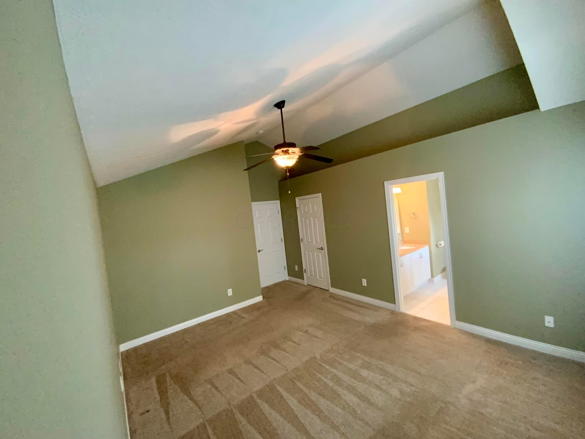 464 Shellbark Road Marysville, OH 43040 - Photo 14 of 37 Features deluxe bath, walk in closet and decorative ledge