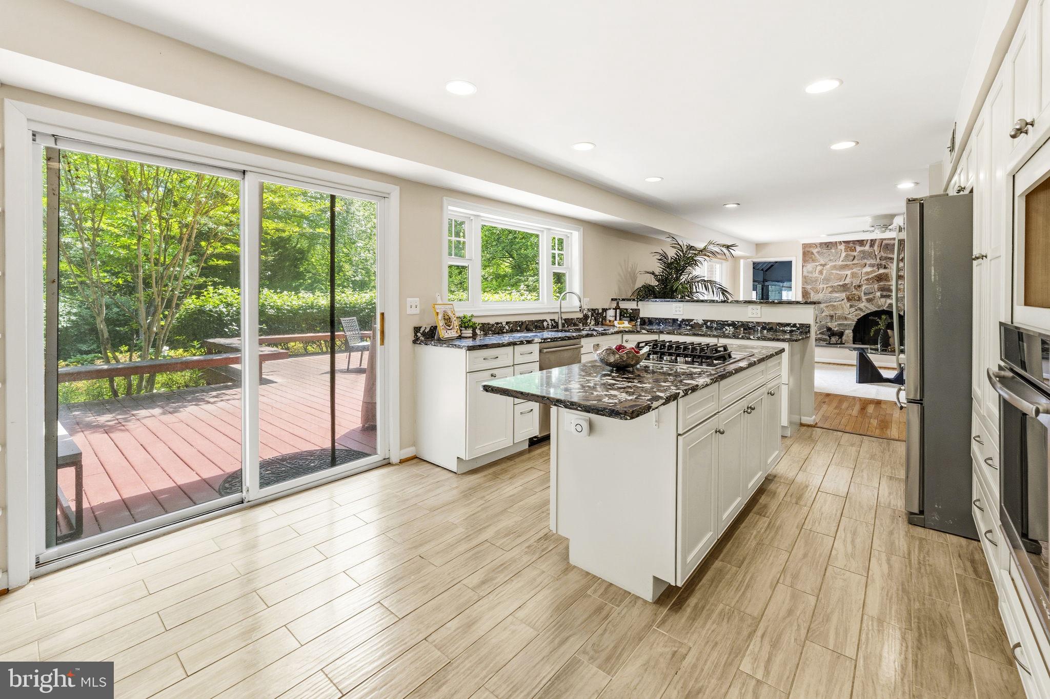 8566 Brickyard Road Potomac, MD 20854 - Photo 5 of 52 Kitchen