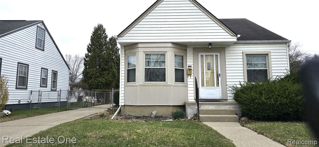 23111 Cleveland Street Dearborn, MI 48124 - Photo 2 of 15