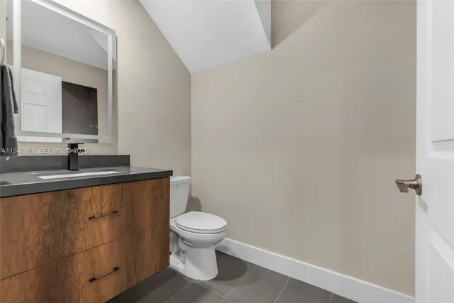 $5,000 | 4650 Santa Cruz Way, Unit 4650, Davie, FL 33314