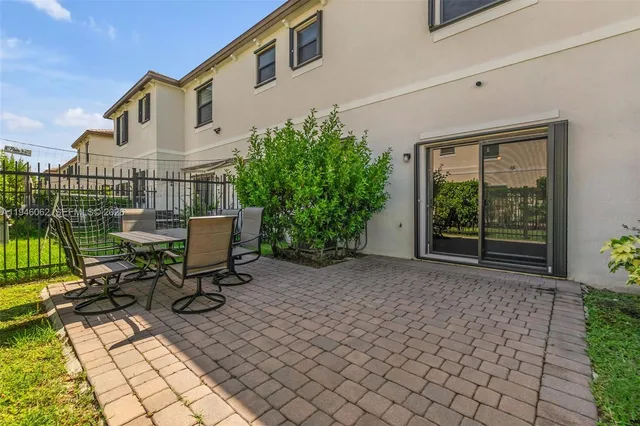 $5,000 | 4650 Santa Cruz Way, Unit 4650, Davie, FL 33314