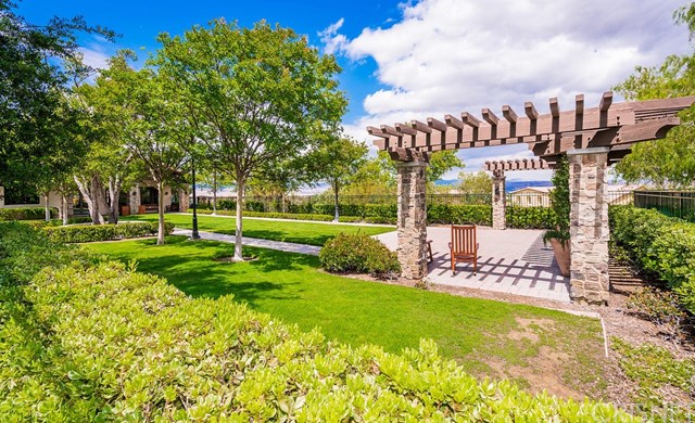 27253 Baviera Way Valencia, CA 91381 - Photo 40 of 45