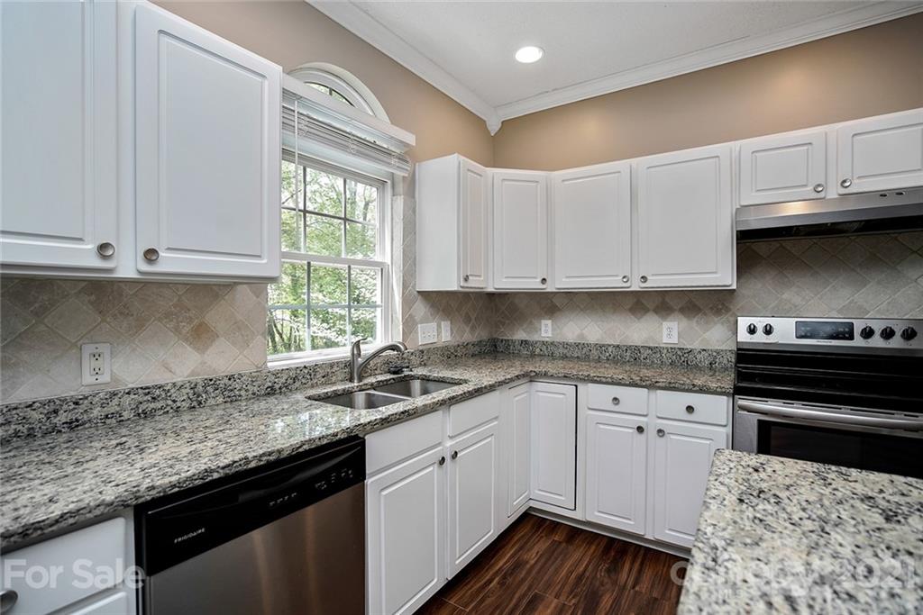 16017 Hollingbourne Road Huntersville, NC 28078 - Photo 12 of 30 Gallery Image 12