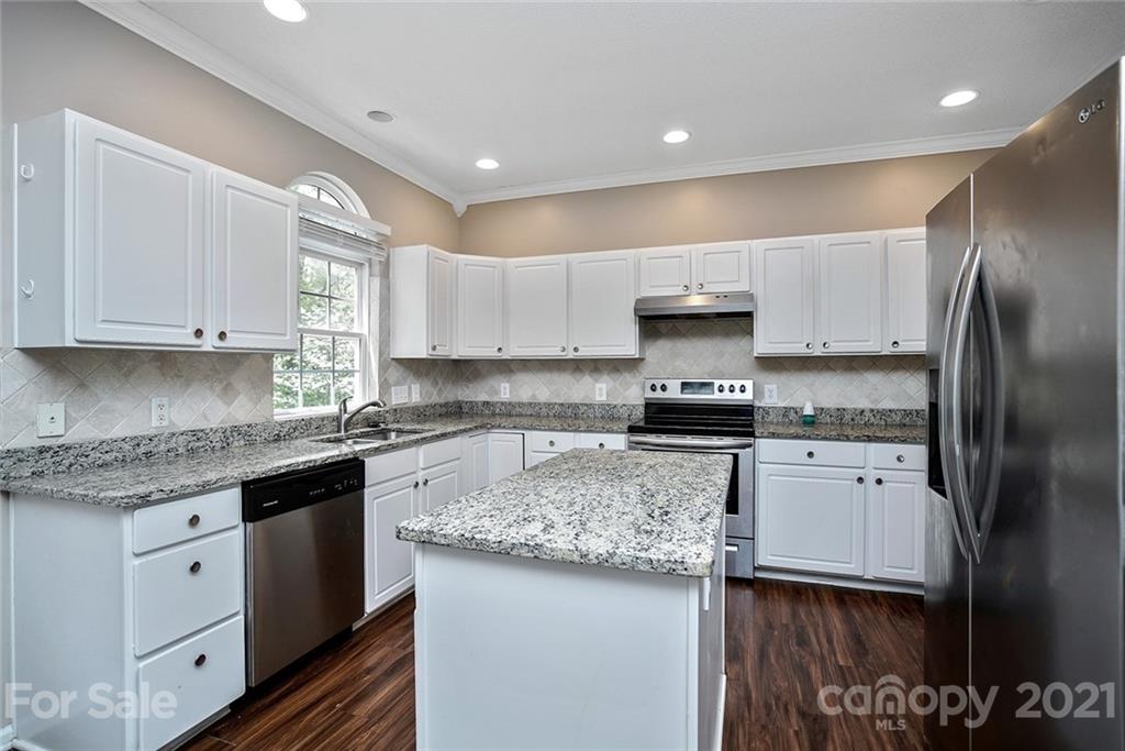 16017 Hollingbourne Road Huntersville, NC 28078 - Photo 5 of 30 Gallery Image 5