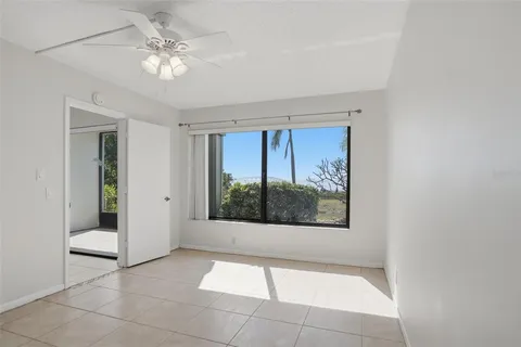 $369,000 | 6365 Bahia Del Mar Boulevard South, Unit 110, St. Petersburg, FL 33715