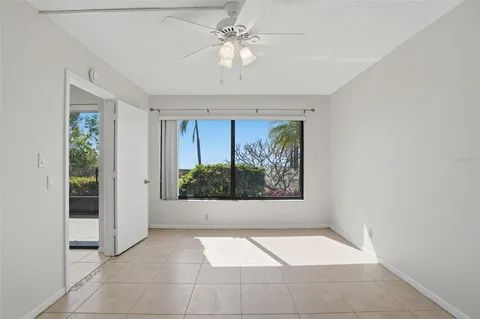 $369,000 | 6365 Bahia Del Mar Boulevard South, Unit 110, St. Petersburg, FL 33715