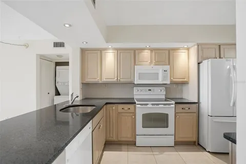 $369,000 | 6365 Bahia Del Mar Boulevard South, Unit 110, St. Petersburg, FL 33715