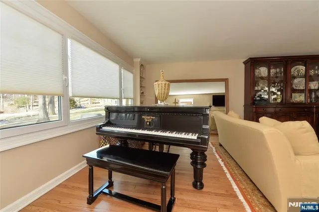 $1,699,000 | 11 Chestnut Ridge Road, Saddle River, NJ 07458