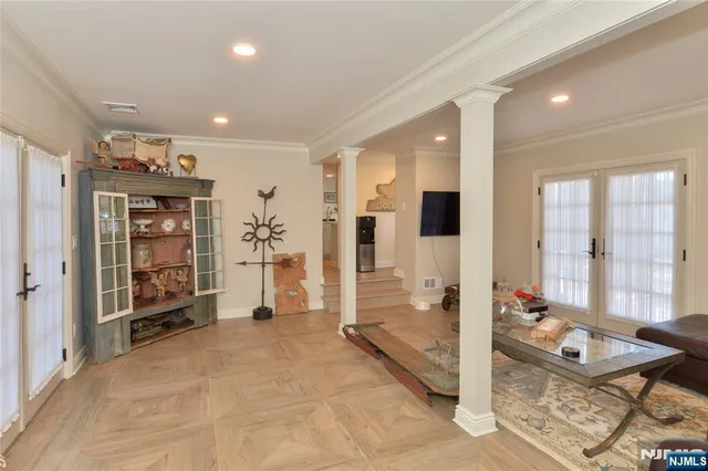 $1,699,000 | 11 Chestnut Ridge Road, Saddle River, NJ 07458