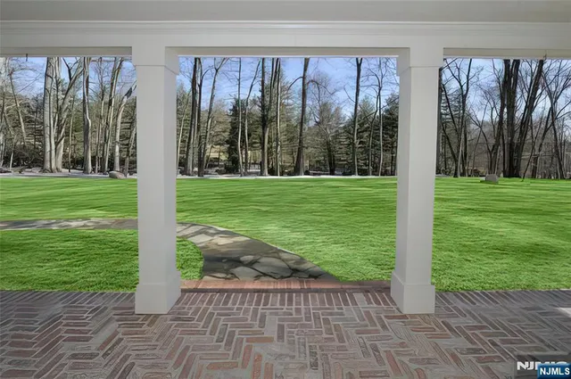 $1,699,000 | 11 Chestnut Ridge Road, Saddle River, NJ 07458