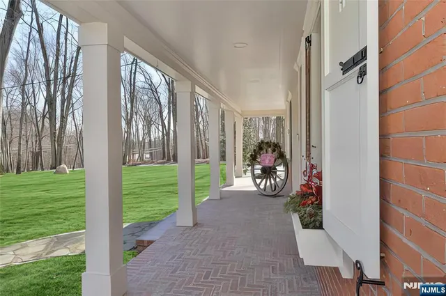 $1,699,000 | 11 Chestnut Ridge Road, Saddle River, NJ 07458