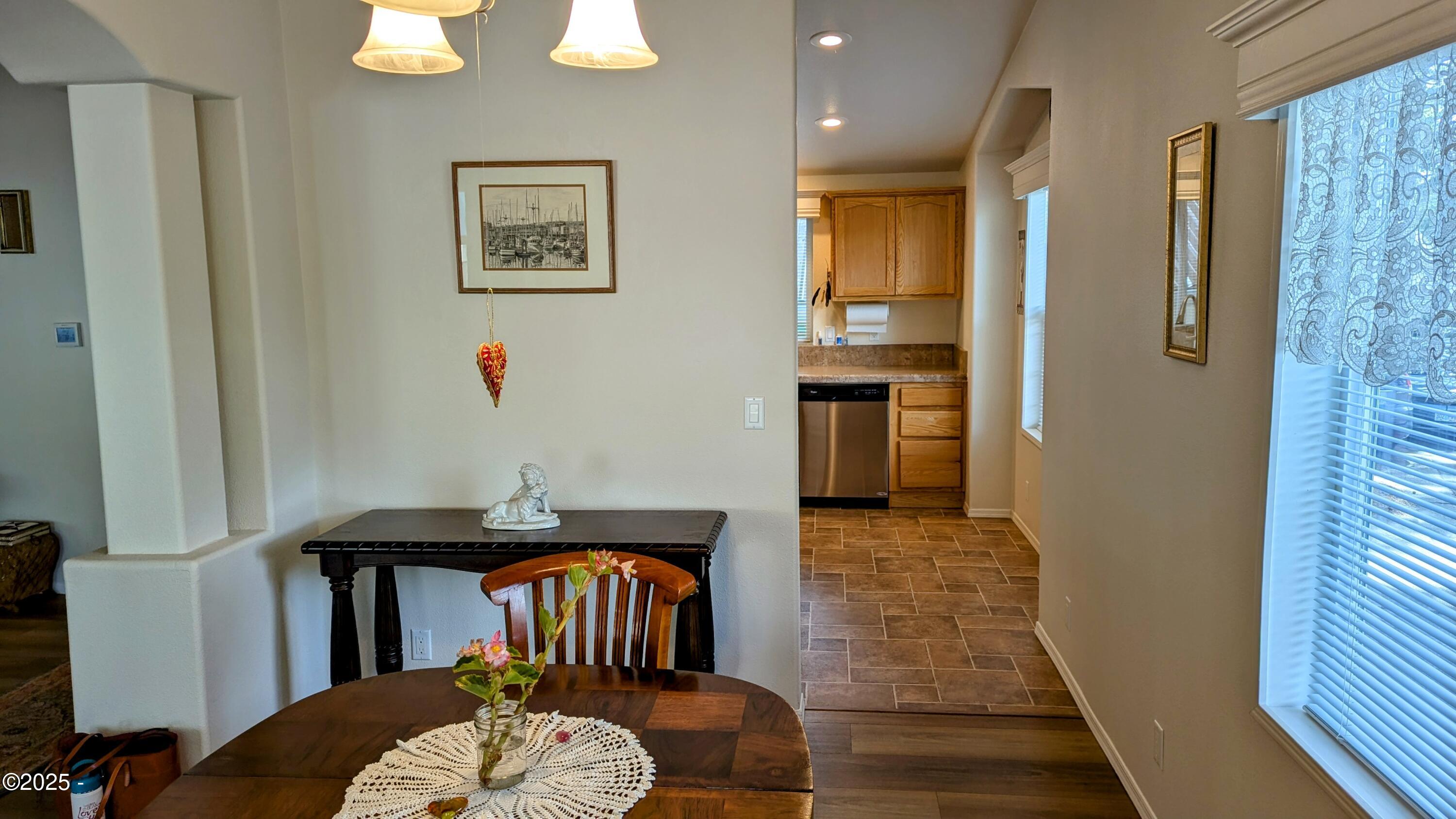 33125 White Oak Road Corvallis, OR 97333 - Photo 10 of 37 Dining room