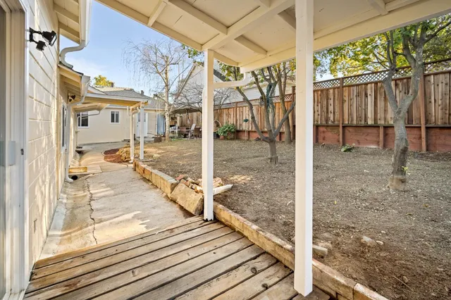 $2,950,000 | 2066 Sterling Avenue, Menlo Park, CA 94025