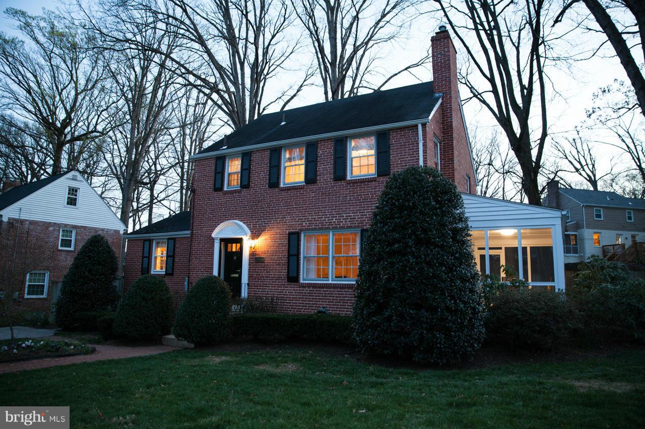 Exterior (Front)