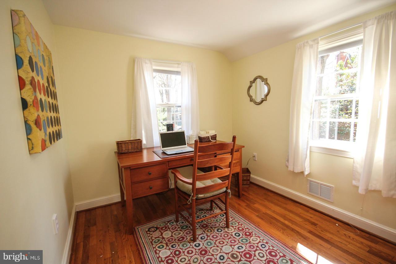 8904 Walden Road Silver Spring, MD 20901 - Photo 20 of 29 Bedroom #3