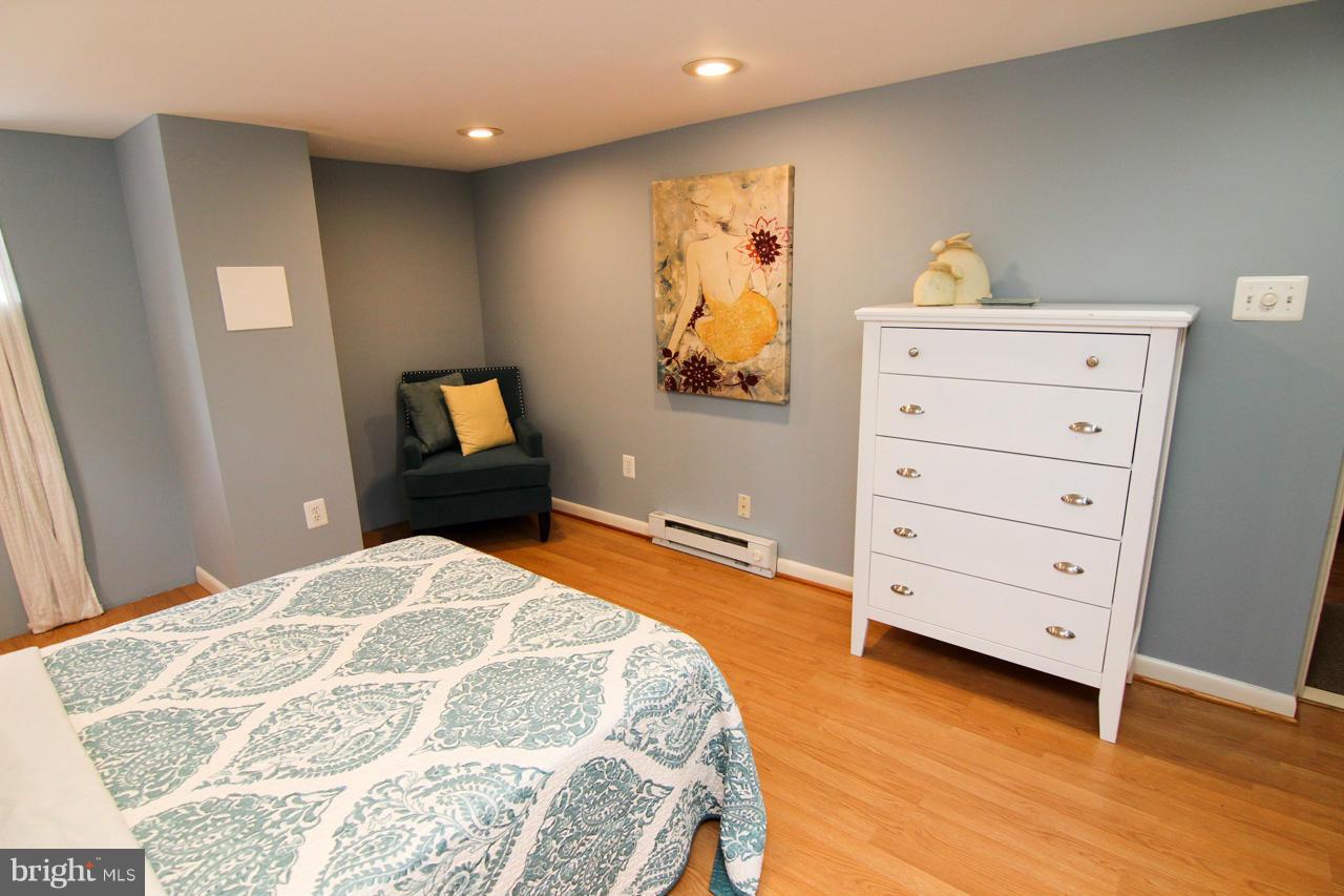 8904 Walden Road Silver Spring, MD 20901 - Photo 23 of 29 Bedroom
