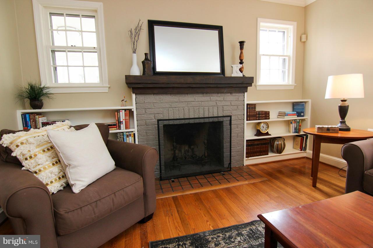 8904 Walden Road Silver Spring, MD 20901 - Photo 5 of 29 Living Room