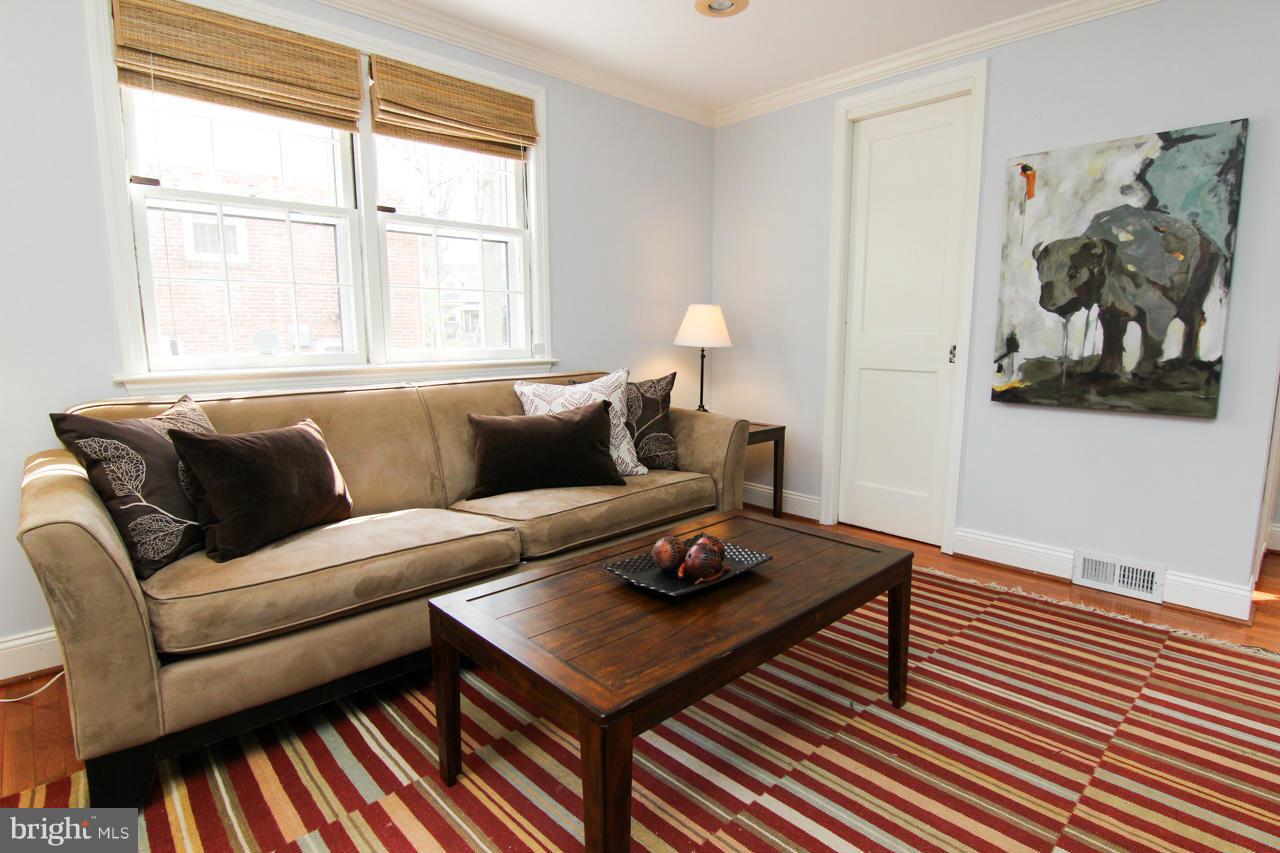 8904 Walden Road Silver Spring, MD 20901 - Photo 7 of 29 Family Room