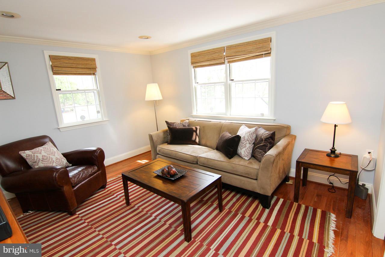 8904 Walden Road Silver Spring, MD 20901 - Photo 8 of 29 Family Room