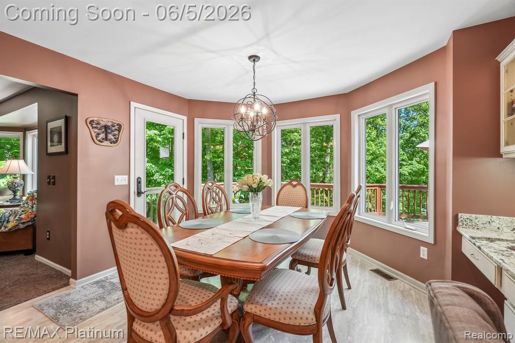 2260 Moorland's View Howell, MI 48855 - Photo 10 of 40