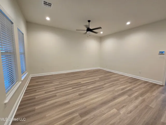 $2,100 | 18020 Evergreen Drive, Gulfport, MS 39503