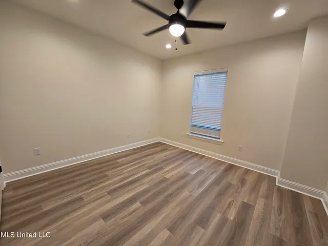 $2,100 | 18020 Evergreen Drive, Gulfport, MS 39503