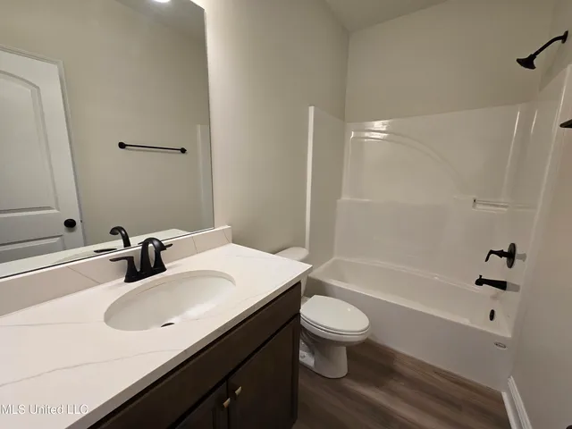 $2,100 | 18020 Evergreen Drive, Gulfport, MS 39503