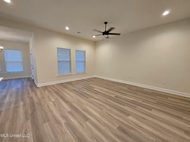 $2,100 | 18020 Evergreen Drive, Gulfport, MS 39503