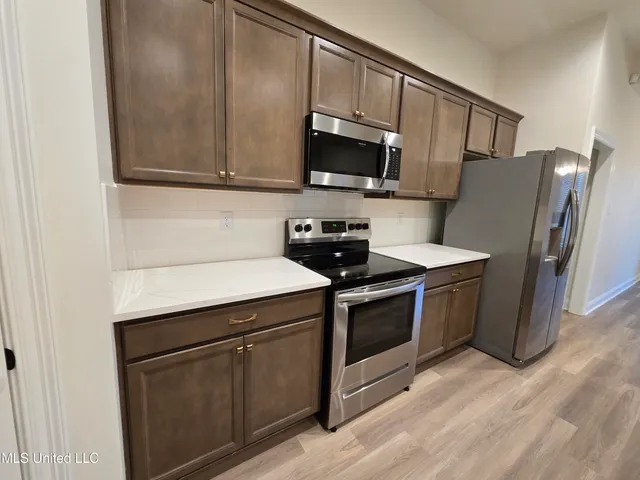 $2,100 | 18020 Evergreen Drive, Gulfport, MS 39503