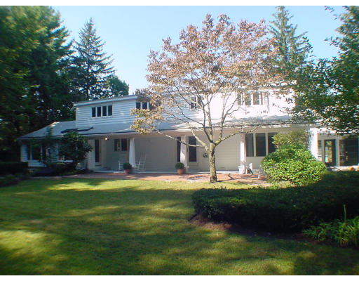 187 Chestnut Street Andover, MA 01810 - Photo 3 of 11 Gallery Image 3