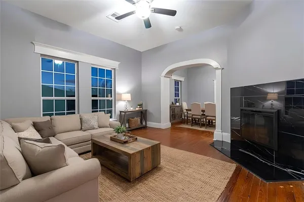 $250,000 | 324 East Pace Street, Frost, TX 76641