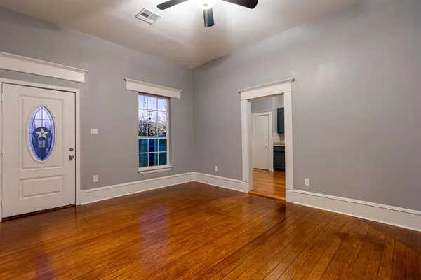 $250,000 | 324 East Pace Street, Frost, TX 76641