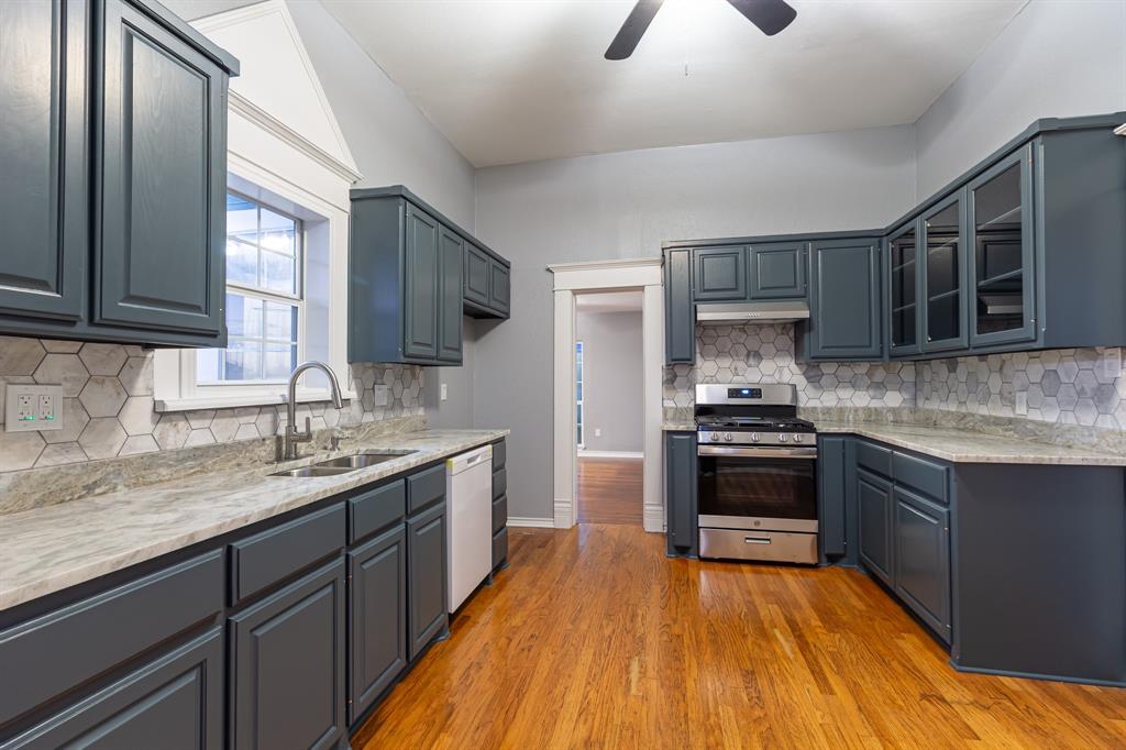 324 East Pace Street Frost, TX 76641 - Photo 15 of 40